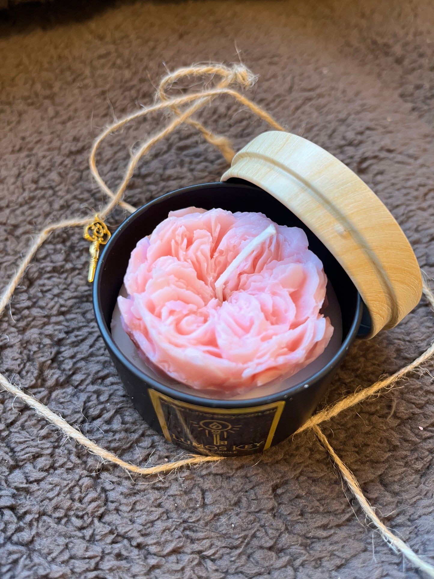 Blush Pink English Rose Soy Candle（Black Straight Jar)